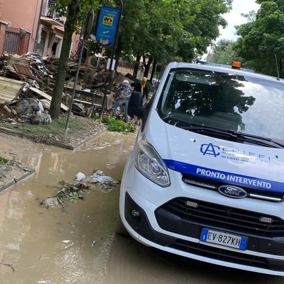 Spurgo pozzi neri a Zola Predosa